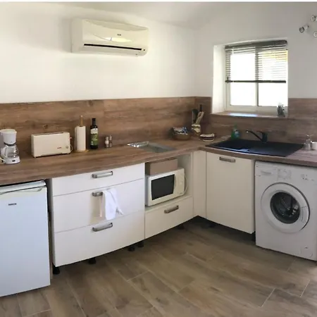 Semesterbostad Rez De Pour 2 Personnes Pres De Santa Giulia