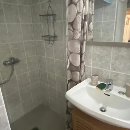 Rez De Pour 2 Personnes Pres De Santa Giulia Semesterbostad *