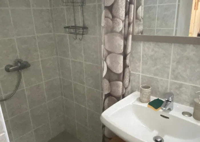 Rez De Pour 2 Personnes Pres De Santa Giulia בית נופש *